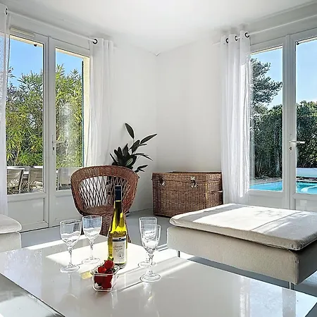 Ma Petite By Interhome Le Clion-sur-Mer